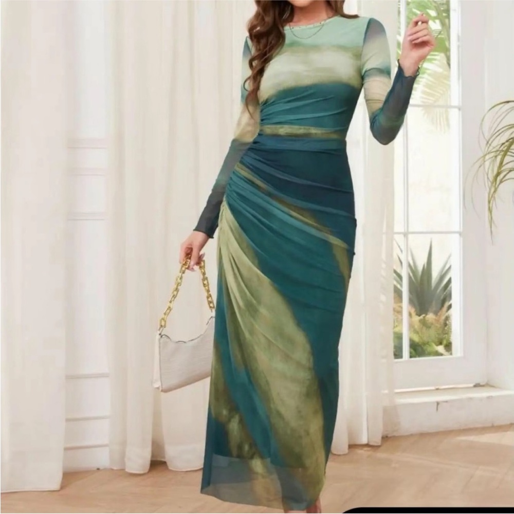 Tie Dye Ruched Long Sleeve Dress Mesh
Slim Fit Bodycon Maxi Dress